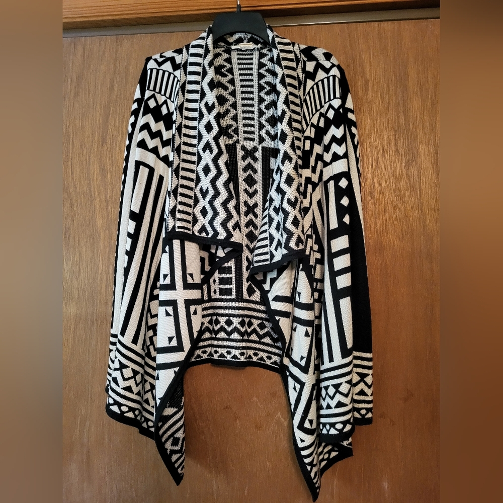 Staring At Stars Open Front Black and Cream Knit Drape Cardigan, L